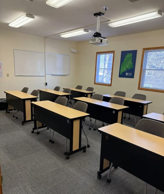 Saco 107 Classroom Style 1