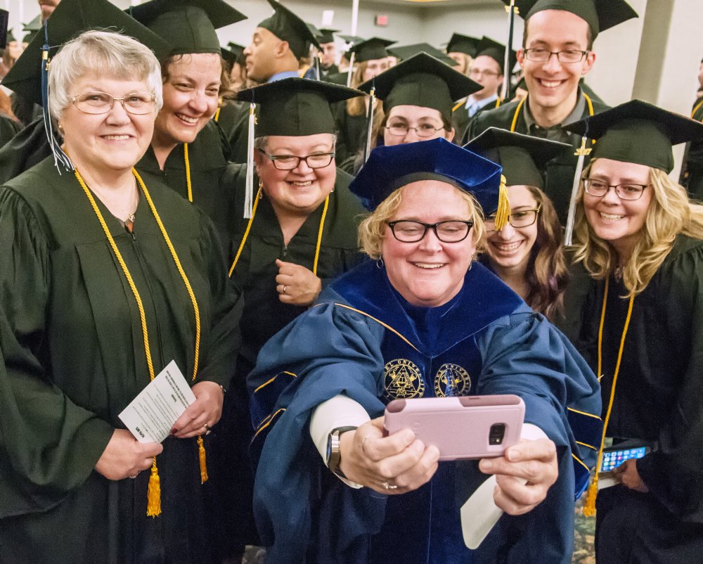 ILS Commencement Selfie 2017