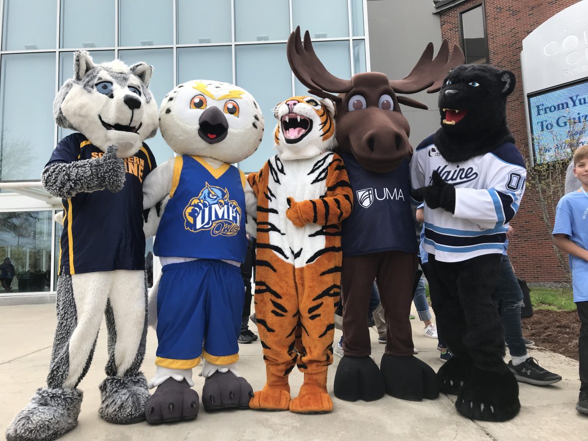 augustus and other ums mascots 05.23.2019 early college event in orono (2)