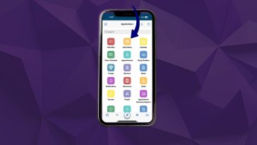 Smartphone screen showing the Navigate app menu. A blue arrow points to the yellow ‘Hand Raise’ icon in the center of the screen.