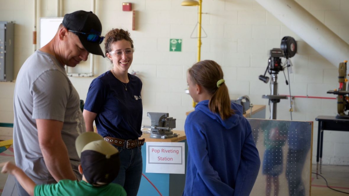 Kids in Aviation Day participants