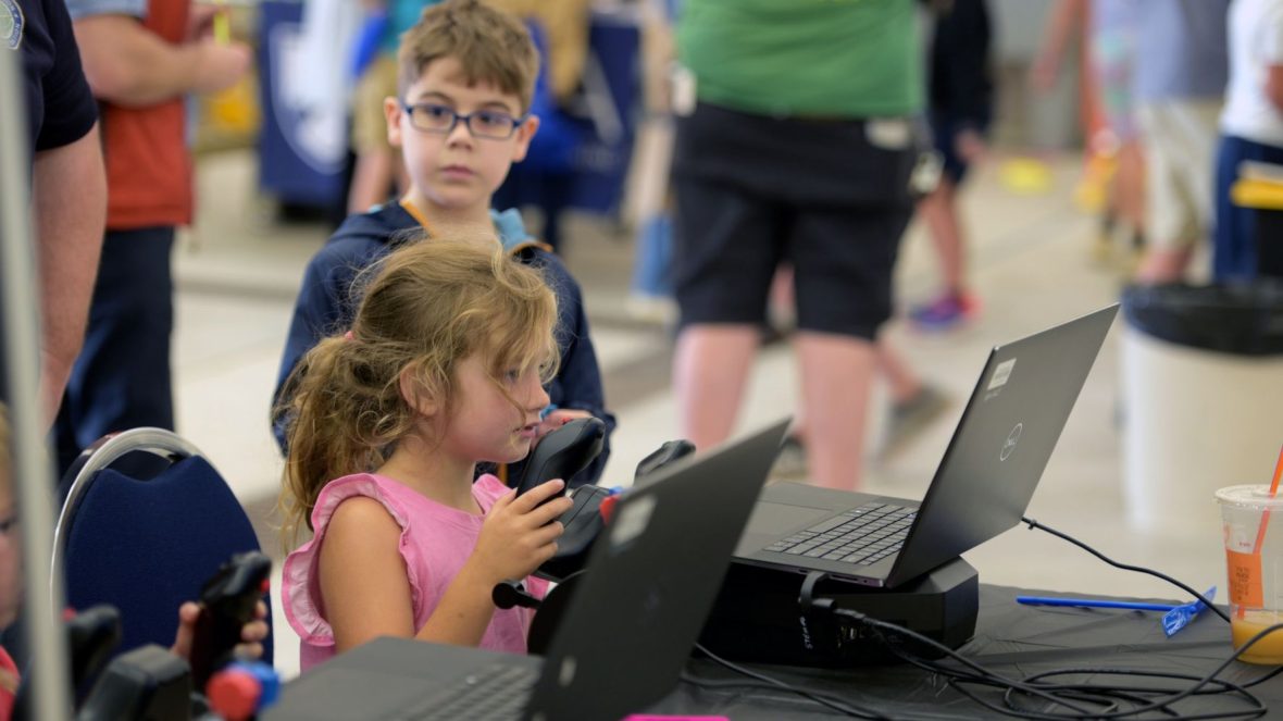 Kids in Aviation Day participants